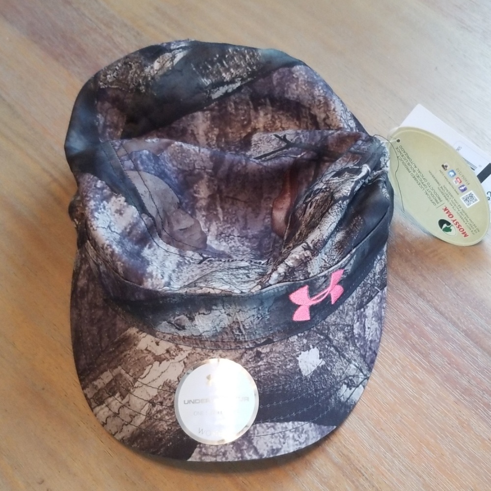 Womens UA hat